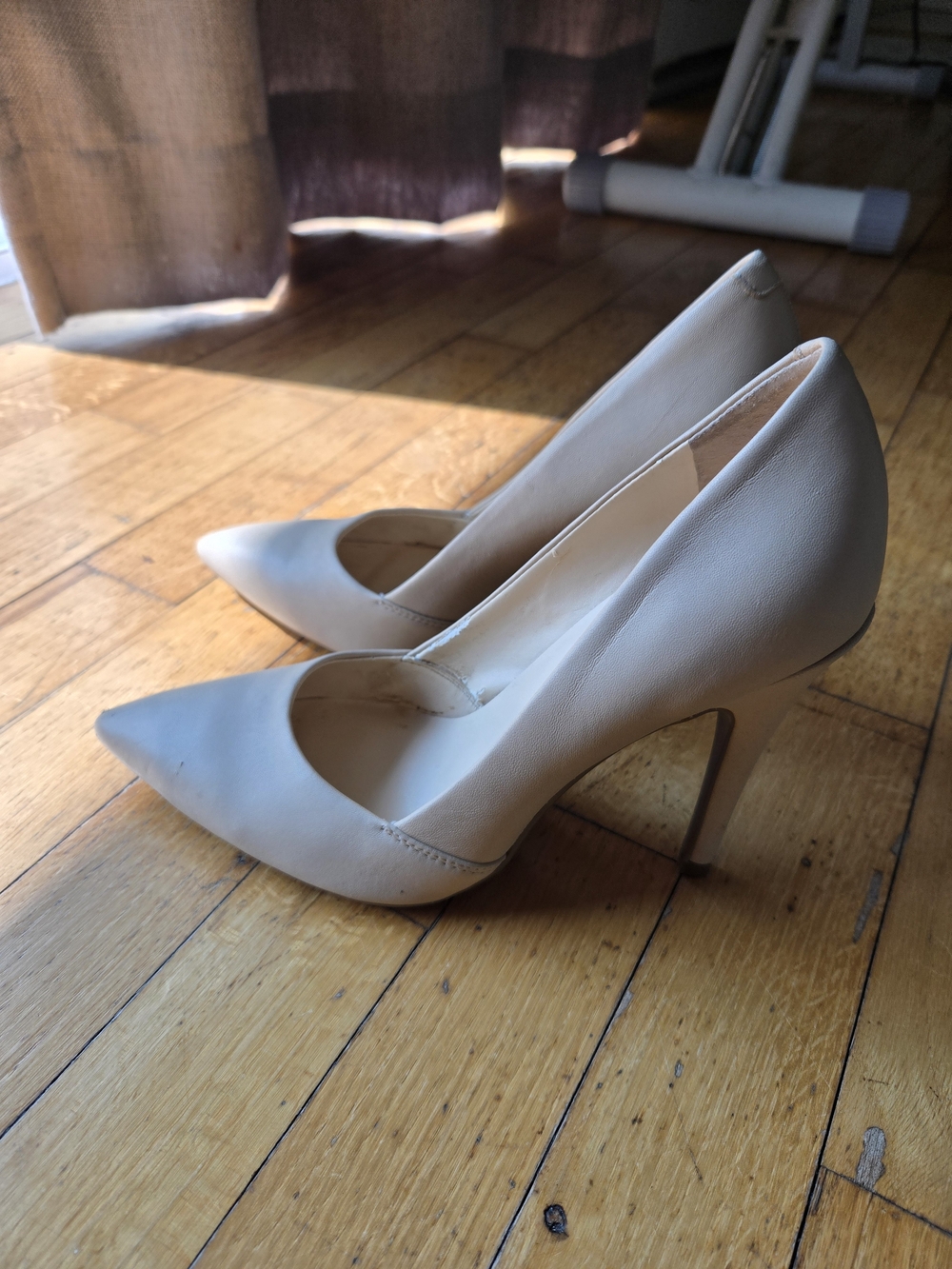GUESS Beige Pointed-Toe Heels - Picture 12 of 12